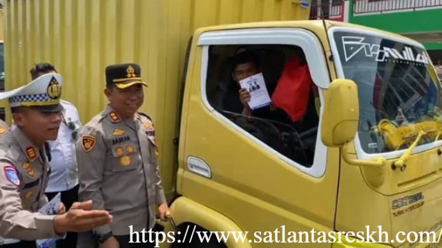 Heboh! Sopir Sayuran di Sukabumi